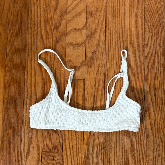 Ris-k Allure Bikini Top Textured White Size XS NWOT Swimsuit - Picture 2 of 7